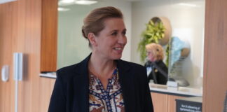 LEDER: Frederiksen har vinden i ryggen – og 26 dage til at holde den