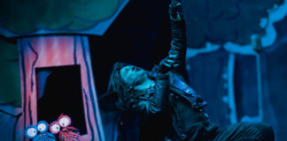 Verdensnavne i Fredericia: Internationale ophavsmænd på plads ved premiere i Musicalteatret