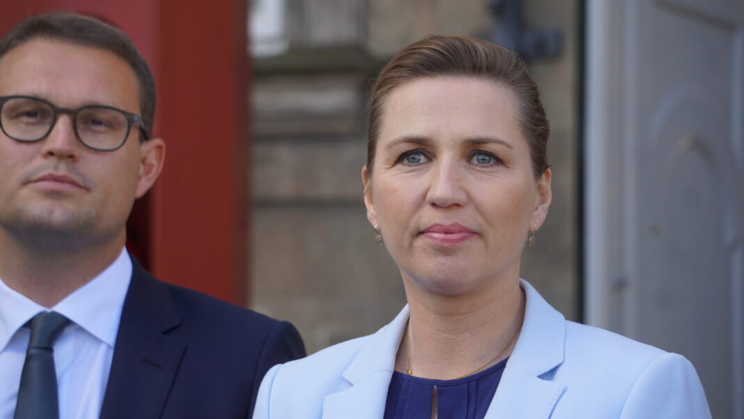 Ministerrokade. Mette Frederiksen, Nick Hækkerup, Christian Rabjerg, Mattias Tesfaye, Kaare Dybvad